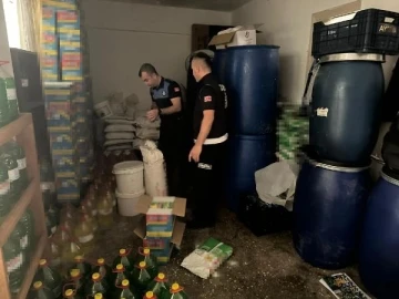 Erdemli’de 2 bin litre kaçak deterjan ele geçirildi