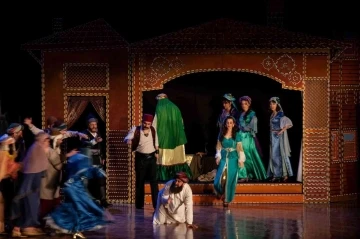 Erzincan’da “Kanlı Nigar” oyunu sahnelendi
