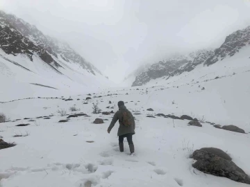 Erzincan’da mayıs ayında kar sürprizi
