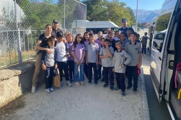 Erzincan’da polis ekipleri tarafından okul çevrelerinde denetimler sürüyor
