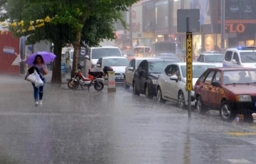 Erzincan yağmura teslim oldu
