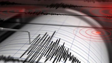 Erzincan'da gece yarısı şiddetli deprem. Erzincan'daki deprem korkuttu