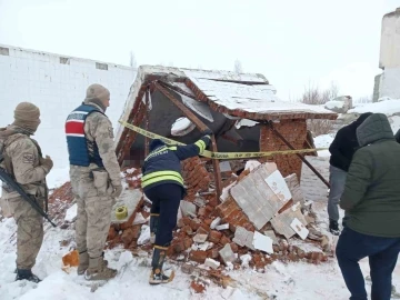 Erzurum’da evine gitmeyen şahsın çöken duvar altında cansız bedeni bulundu
