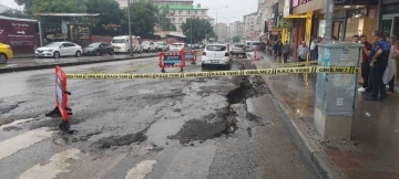 Erzurum’da sağanak yağış sele dönüştü
