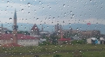 Erzurum için gök gürültülü sağanak yağış uyarısı
