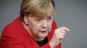 Eski Almanya Başbakanı Merkel’e &quot;Nansen Mülteci Ödülü&quot;
