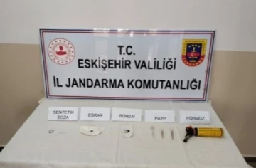 Eskişehir’de uyuşturucuya operasyonu yapan jandarma 16 şahsı yakaladı
