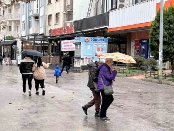 Eskişehir’de yağmur yağışı etkili oldu
