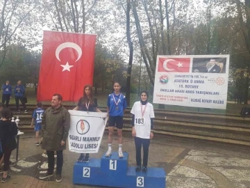 Eskişehirli atletizm sporcusu ‘Kros’ şampiyonu oldu
