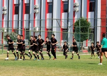 Eskişehirspor Fabrika Futbol Okulları’nda yaz çalışmaları başladı
