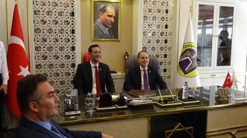 Fatih Erbakan, Tavşanlı ve Tepecik belediye başkanlarını tebrik etti
