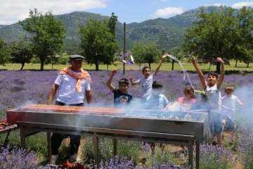 Feke Belediye Başkanı Ahmet Sel: Lavanta bahçelerinde 200 bin turist ağırladık