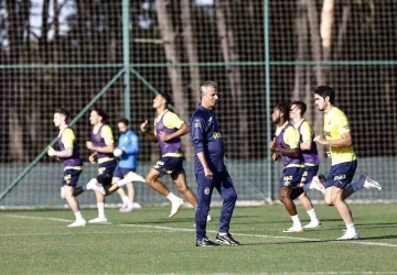 Fenerbahçe, Antalyaspor maçı hazırlıklarına devam etti

