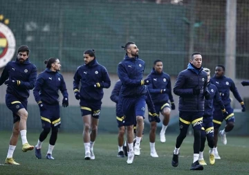 Fenerbahçe, Konyaspor maçı hazırlıklarına başladı
