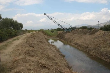 Feslek kurutma kanalında temizlik çalışması yapıldı
