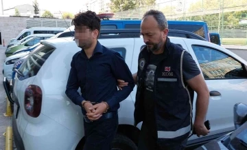 FETÖ’den gözaltına alınan ’ByLock’çu öğretmen tutuklandı
