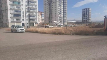 Fırtına Sivas’ta hasara yol açtı
