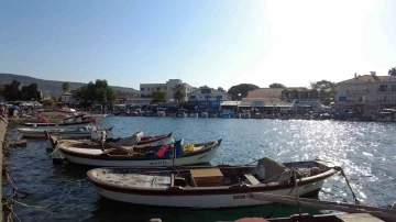 Foça’da kıyı balıkçılığı yapılabilecek bölgeler azaldı
