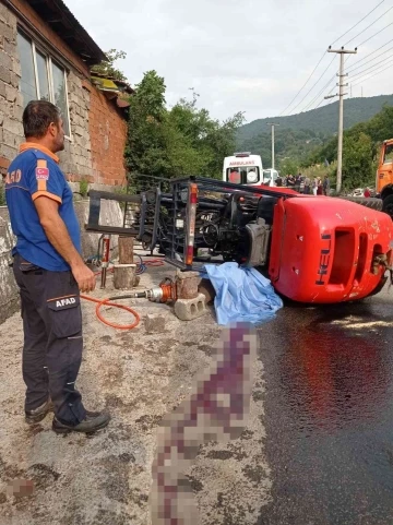 Forkliftin altında kalan operatörü hayatını kaybetti
