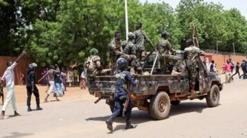 Fransa'dan Nijer'e: Her türlü gerilime hazırız!
