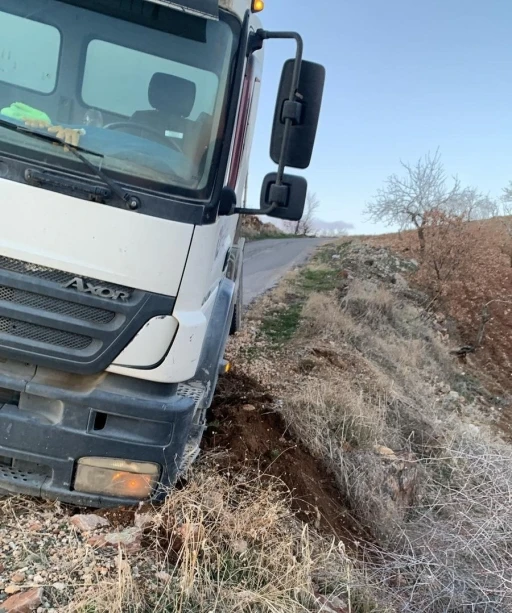 Freni boşalan mikser son anda durdu
