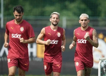 Galatasaray hazırlıklarını sürdürdü
