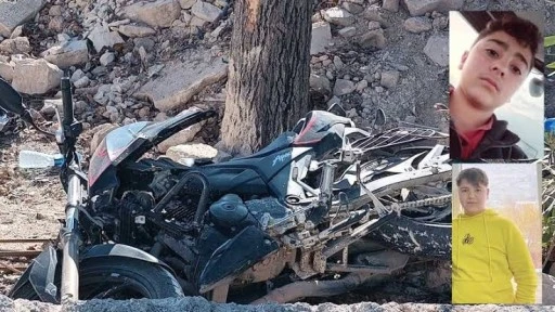 Gaziantep’te ağaca çarpan motosikletteki 2 kişi öldü