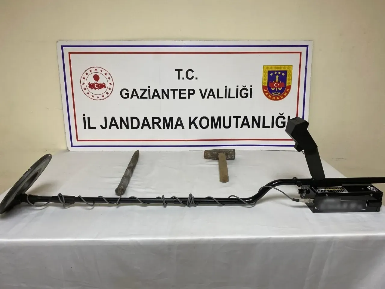 Gaziantep’te Tarihi Eser Kaçakçılığı Operasyonu: 2 Şüpheli Suçüstü Yakalandı