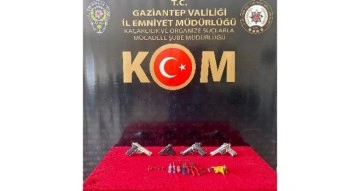 Gaziantep’te kuru sıkı tabancaların gerçek tabancaya çevrildiği ikamete baskın