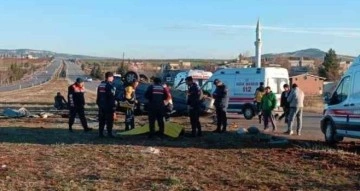 Gaziantep’te öğrenci servisi ile bir araç çarpıştı: 1 ölü, 12 yaralı