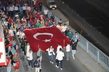 Gaziosmanpaşa’da 30 Ağustos Zafer Bayramı fener alayı ve konserle kutlandı
