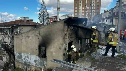 Gaziosmanpaşa’da boş evler kundaklanıyor iddiası
