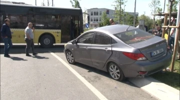 Gaziosmanpaşa’da İETT otobüsü ile otomobil çarpıştı: 3 yaralı
