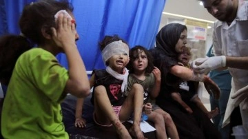 Gazze'de çocuklar için gerekli aşılar tamamen tükendi