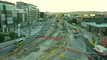 Geçit yolu çift yönlü olarak trafiğe açıldı
