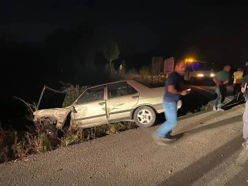 Gediz’de minibüs ile otomobil çarpıştı: 9 yaralı
