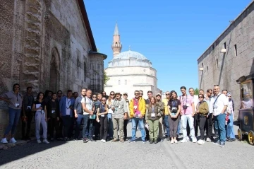 Geleceğin turist rehberleri açık hava müzesinde eğitim alıyor
