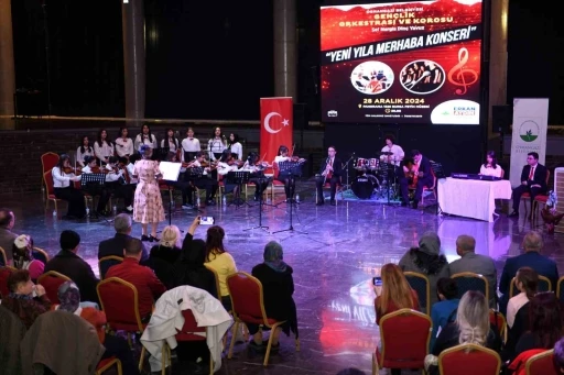 Gençlik orkestrası ve korosundan muhteşem yeni yıl konseri
