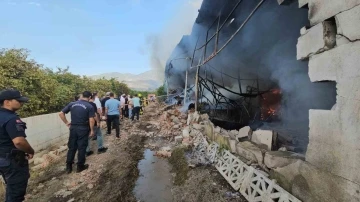 Gıda işletmesi alevlere teslim oldu
