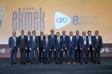 Gıda perakendecilerinden anlamlı mesaj: &quot;Şimdi ekmek zamanı&quot;
