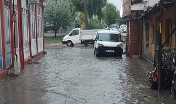 Gönen’de Fırtına ve Yağış Etkili Oldu
