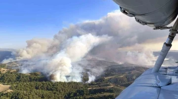 Gördes’teki orman yangını sürüyor: 2 kırsal mahalle boşaltıldı
