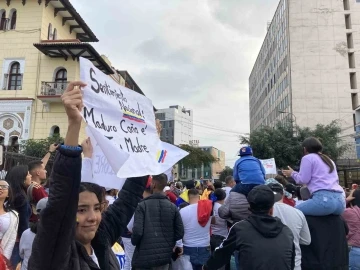 Güney Amerika’daki Venezuelalılardan Maduro protestosu
