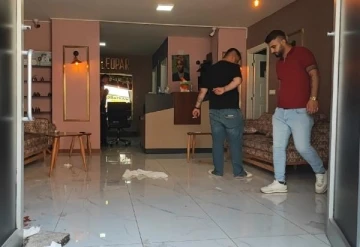 Güzellik merkezinde silahlı saldırı: 4 yaralı