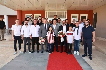 Hacıosmanoğlu’ndan Sivasspor’a ziyaret
