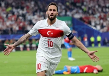 Hakan Çalhanoğlu, milli takımda 19. golünü attı

