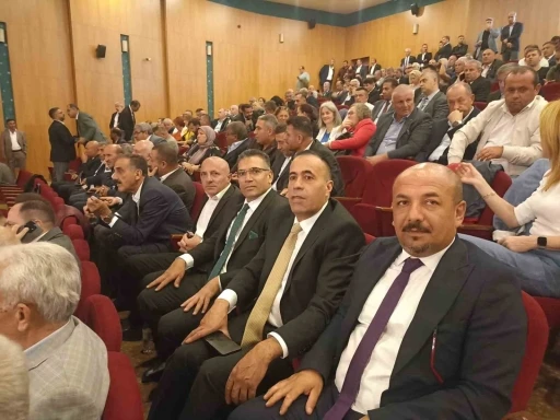 Hakkari’deki muhtarlar konfederasyon seçimi için oy kullandı
