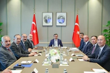 Hakkari Valisi Vali Vali Çelik, Ankara’ya çıkarma yaptı
