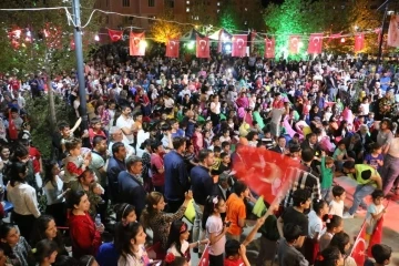 Halfeti’de Ramazan Sokağı ilgi odağı oldu

