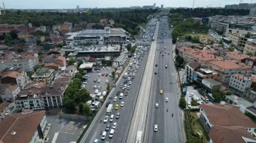 Haliç Köprüsü’nde ’asfalt yenileme’ trafiği sürüyor
